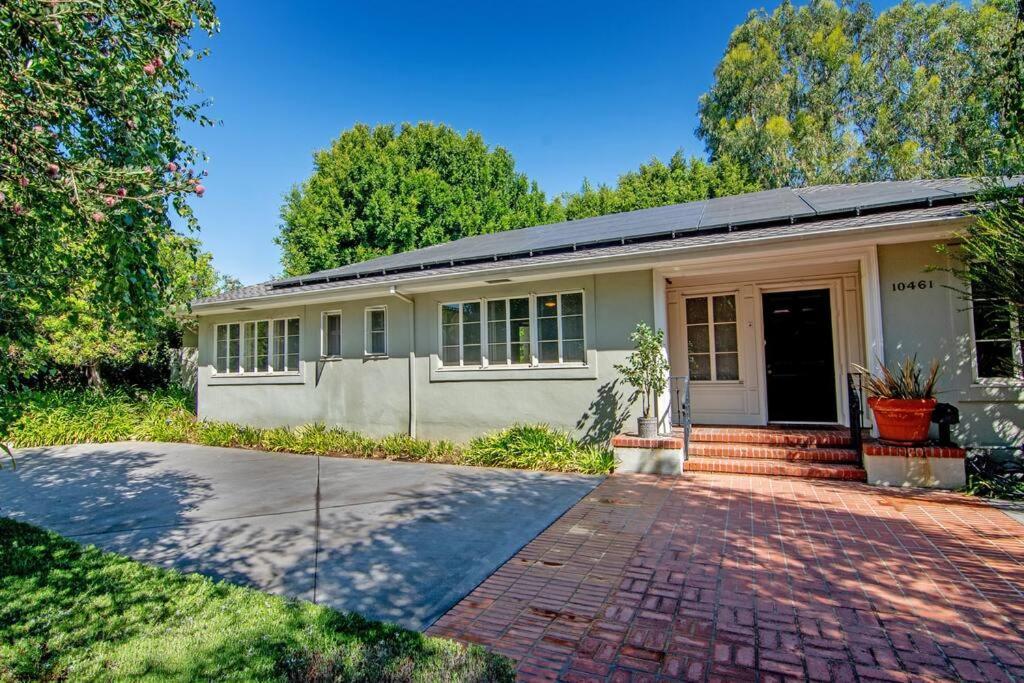 Villa Spacious 6-bedroom Holmby Hills With Pool, Game Room, And Near Ucla